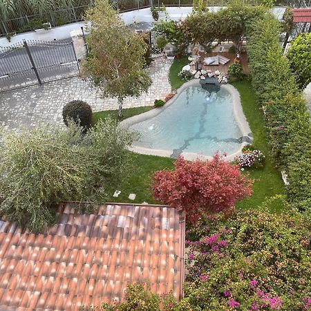 Domus Parva - Villa Con Bio-Piscina, Spa Privata E Appartamenti Panoramici Баколи Экстерьер фото