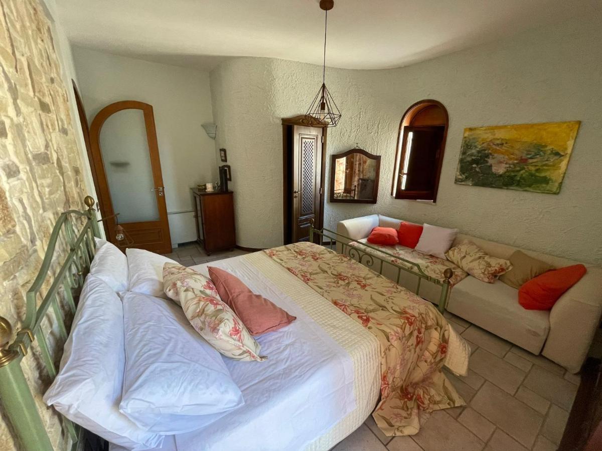 Domus Parva - Villa Con Bio-Piscina, Spa Privata E Appartamenti Panoramici Баколи Экстерьер фото
