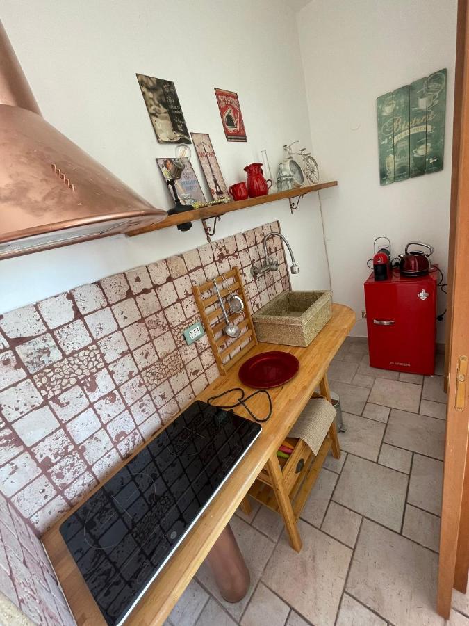 Domus Parva - Villa Con Bio-Piscina, Spa Privata E Appartamenti Panoramici Баколи Экстерьер фото