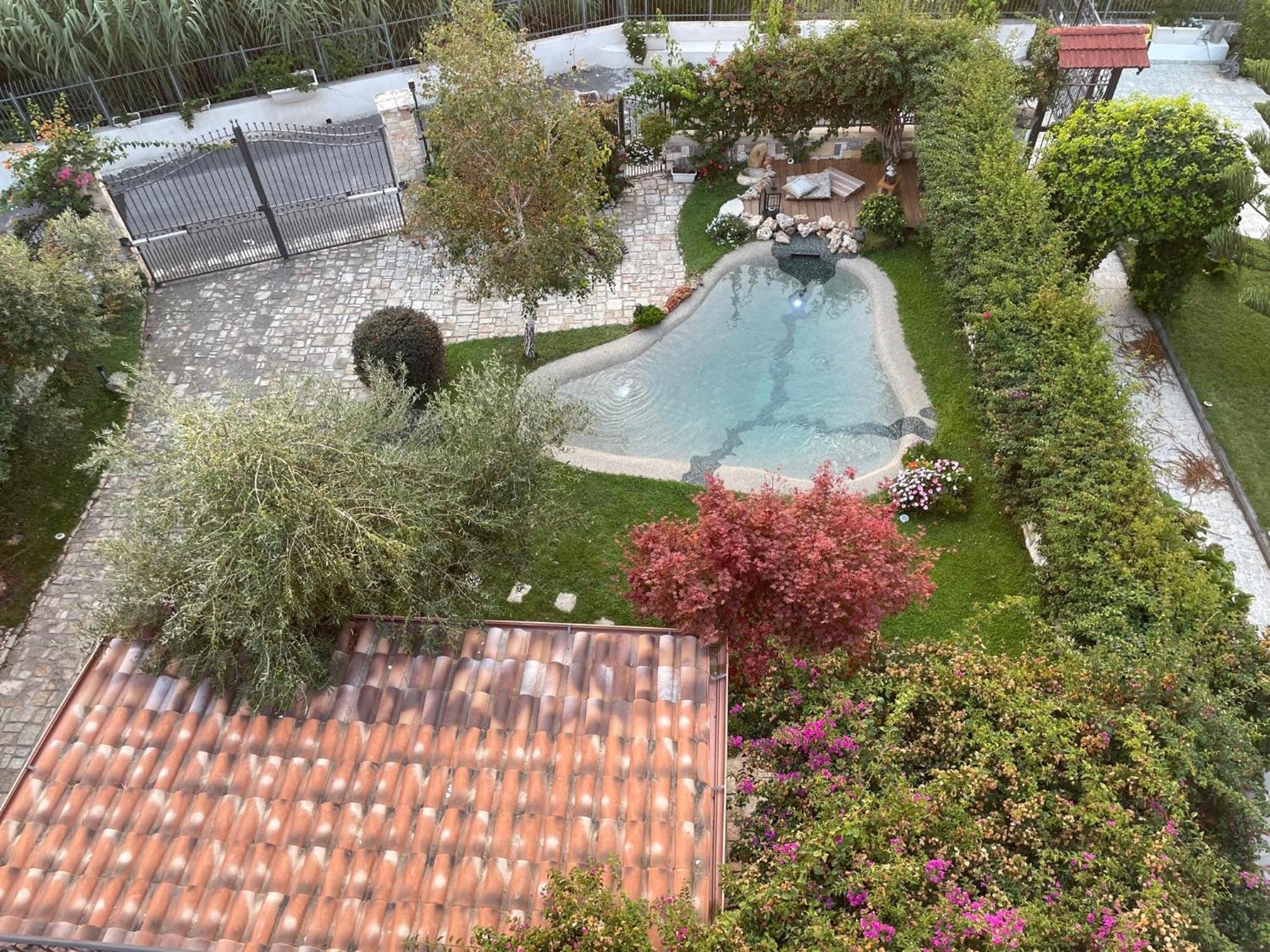 Domus Parva - Villa Con Bio-Piscina, Spa Privata E Appartamenti Panoramici Баколи Экстерьер фото