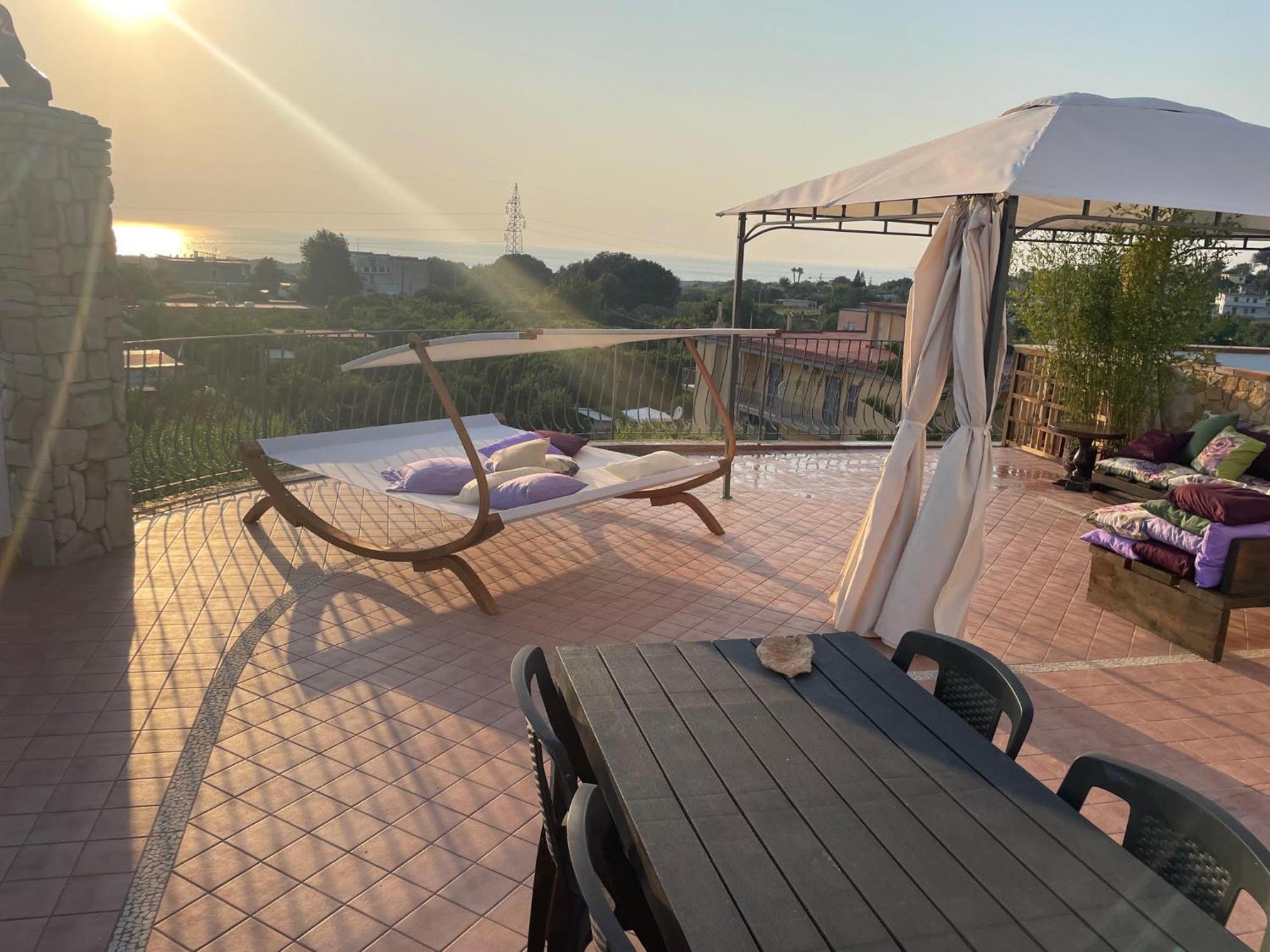 Domus Parva - Villa Con Bio-Piscina, Spa Privata E Appartamenti Panoramici Баколи Экстерьер фото
